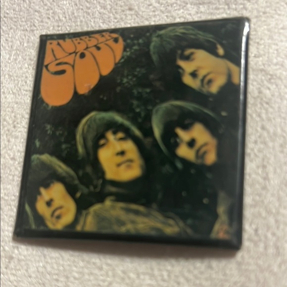 Beatles Rubber Soul Album Cover Pin 2”x2”. Rare - Picture 1 of 2
